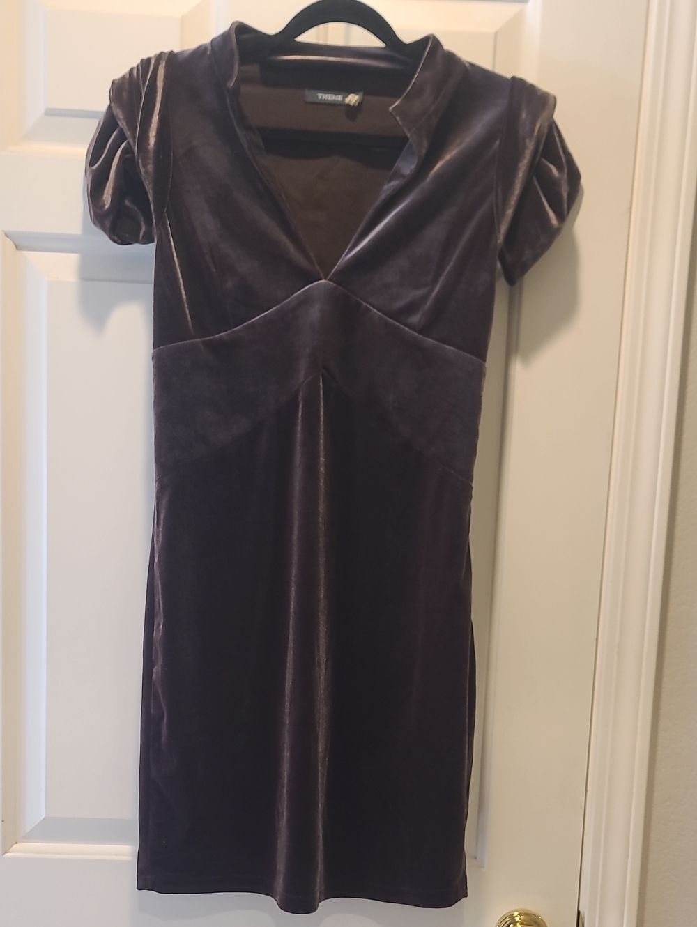 Theme Velvet Midi Dress in Chocolate Brown